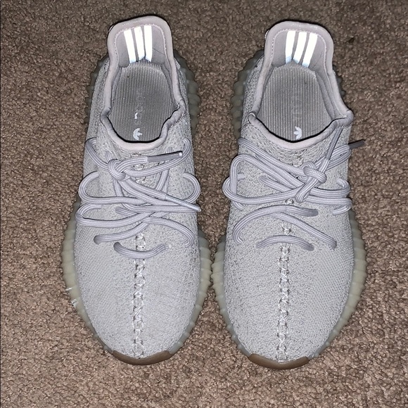 Yeezy - Picture 2 of 4